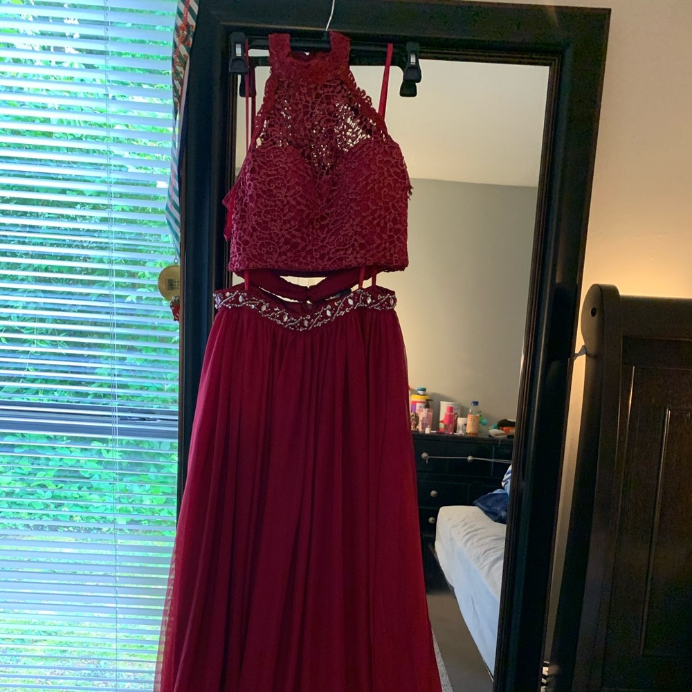 2 piece - Picture 2 of 3